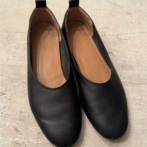 Black Glove Flats